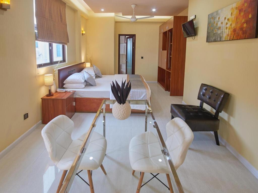Lonuveli Hotel Hulhumale Exterior photo