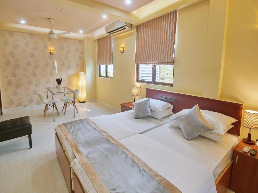 Lonuveli Hotel Hulhumale Exterior photo